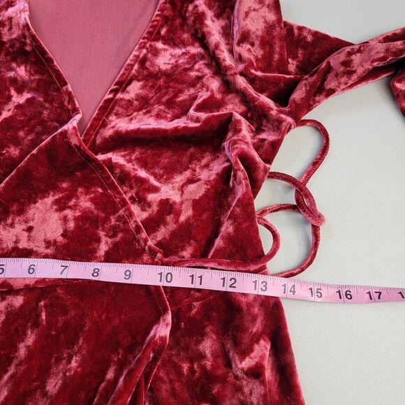 Lulu’s Shine Of Your Life Wine Red Crushed Velvet Wrap Dress 3/4 Sleeve size XS - Picture 10 of 12